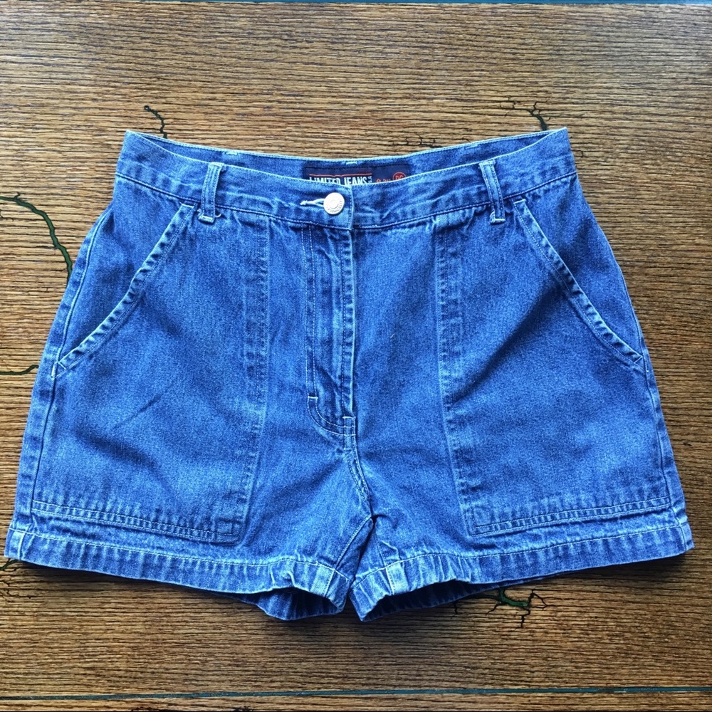 High Wasted Light Wash Jean Short